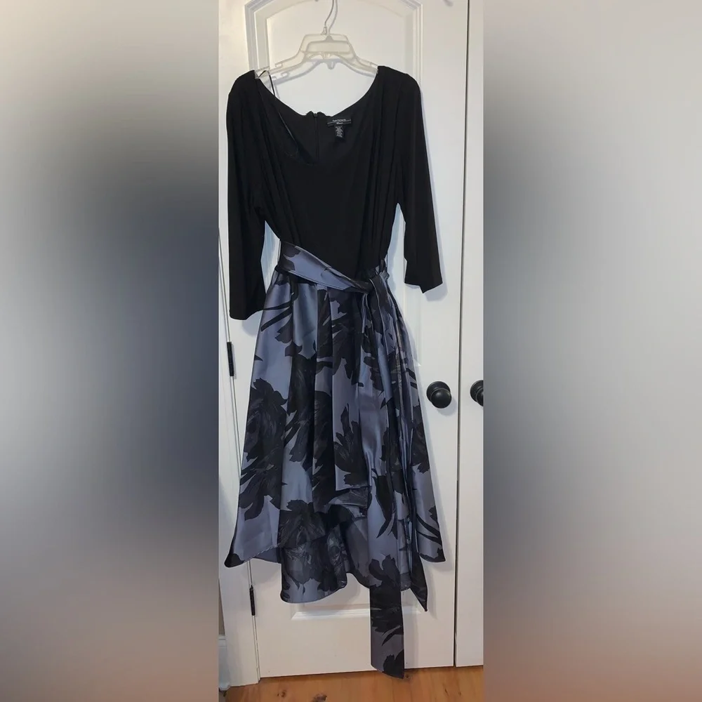 R & M Richard’s formal dress - Picture 1 of 3
